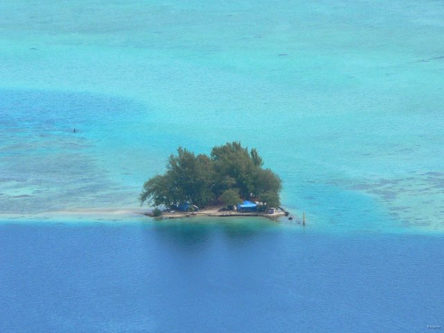 05- Le minuscule motu devant Uturoa 